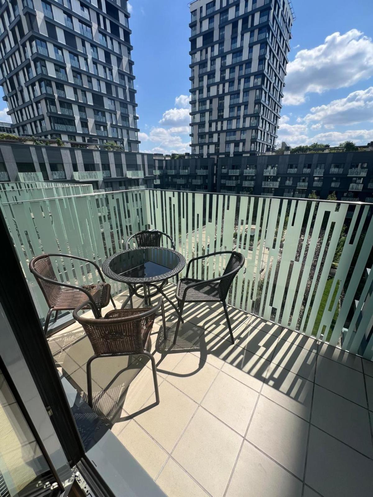 In Garden Towers Апартаменти Прага